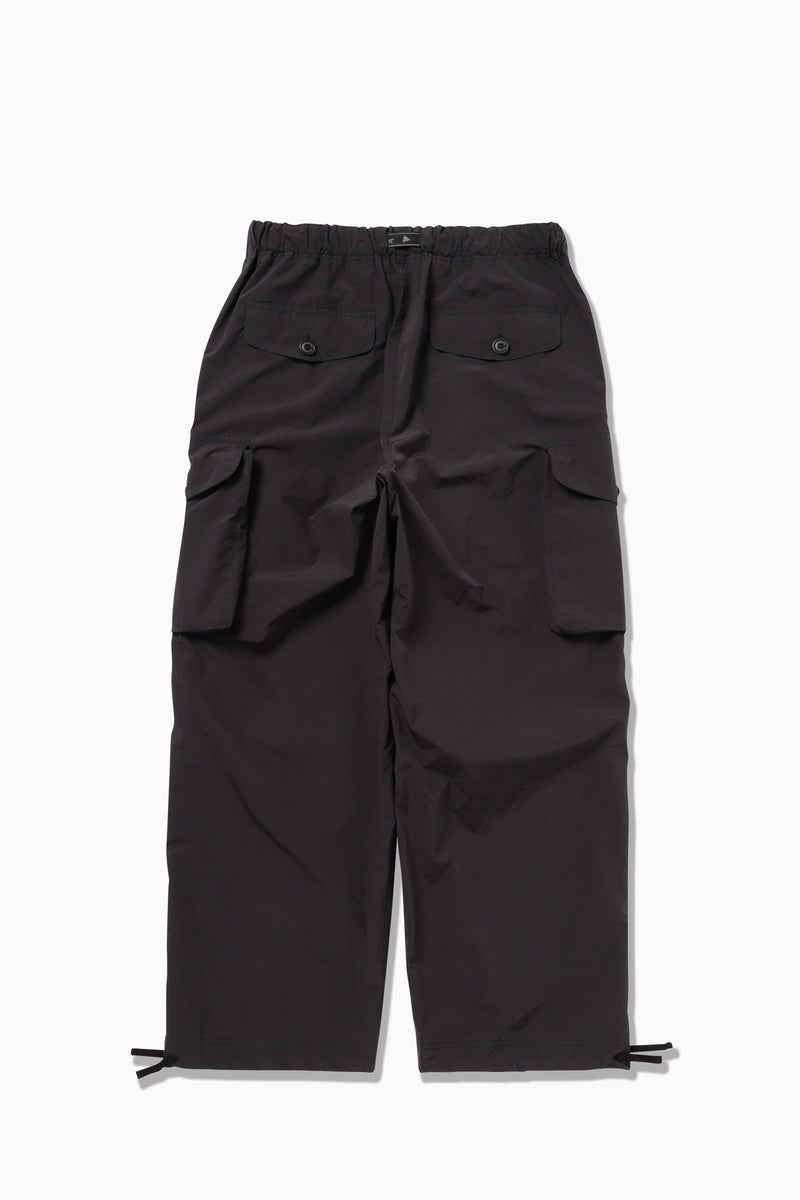 M Black Oversized Cargo Pants