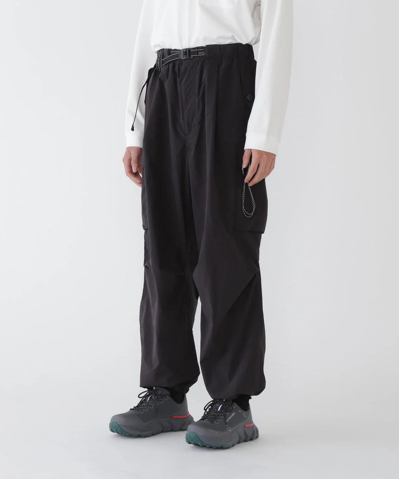 M Black Oversized Cargo Pants