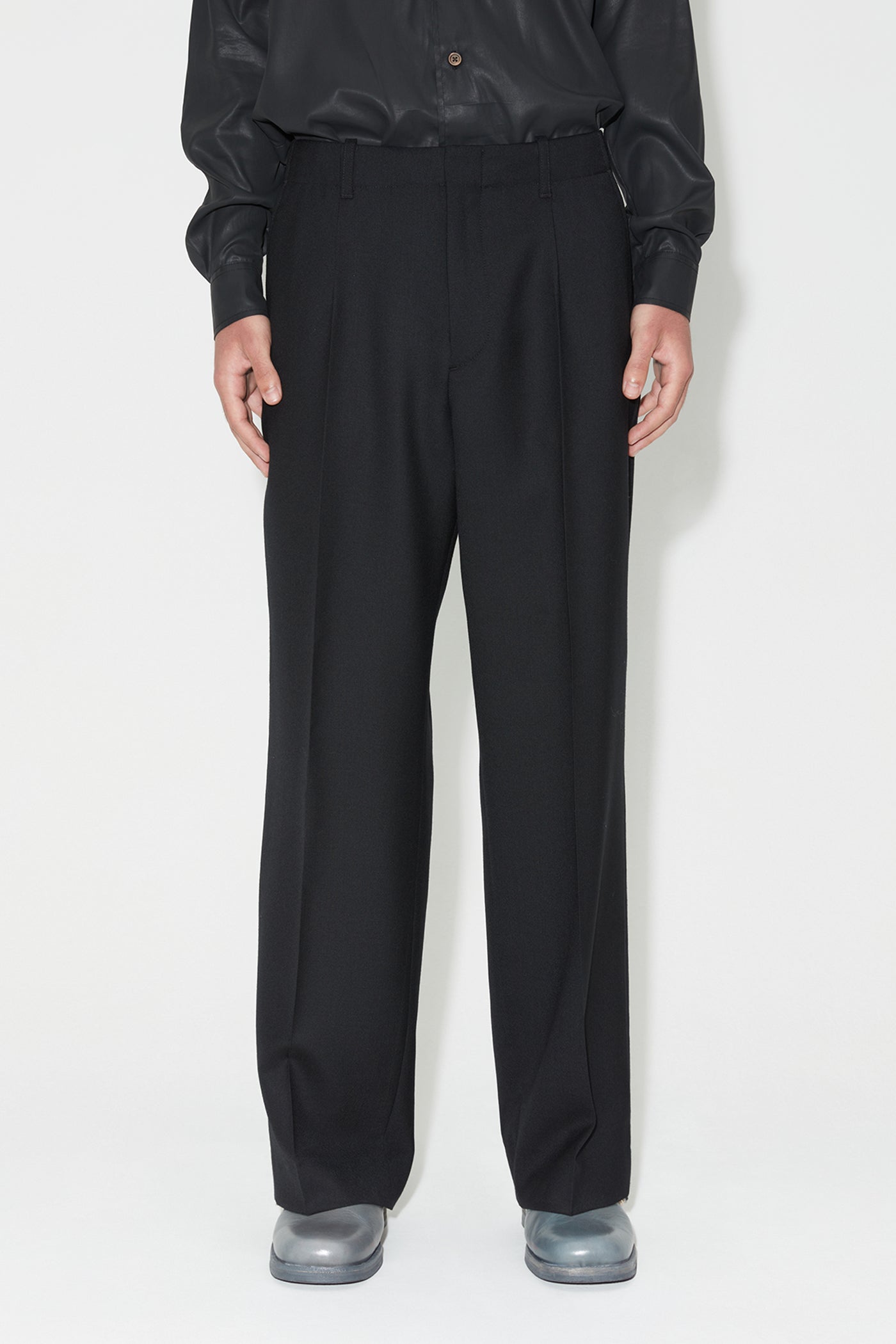 Black Panama Wool Borrowed Chino – MANIFESTO