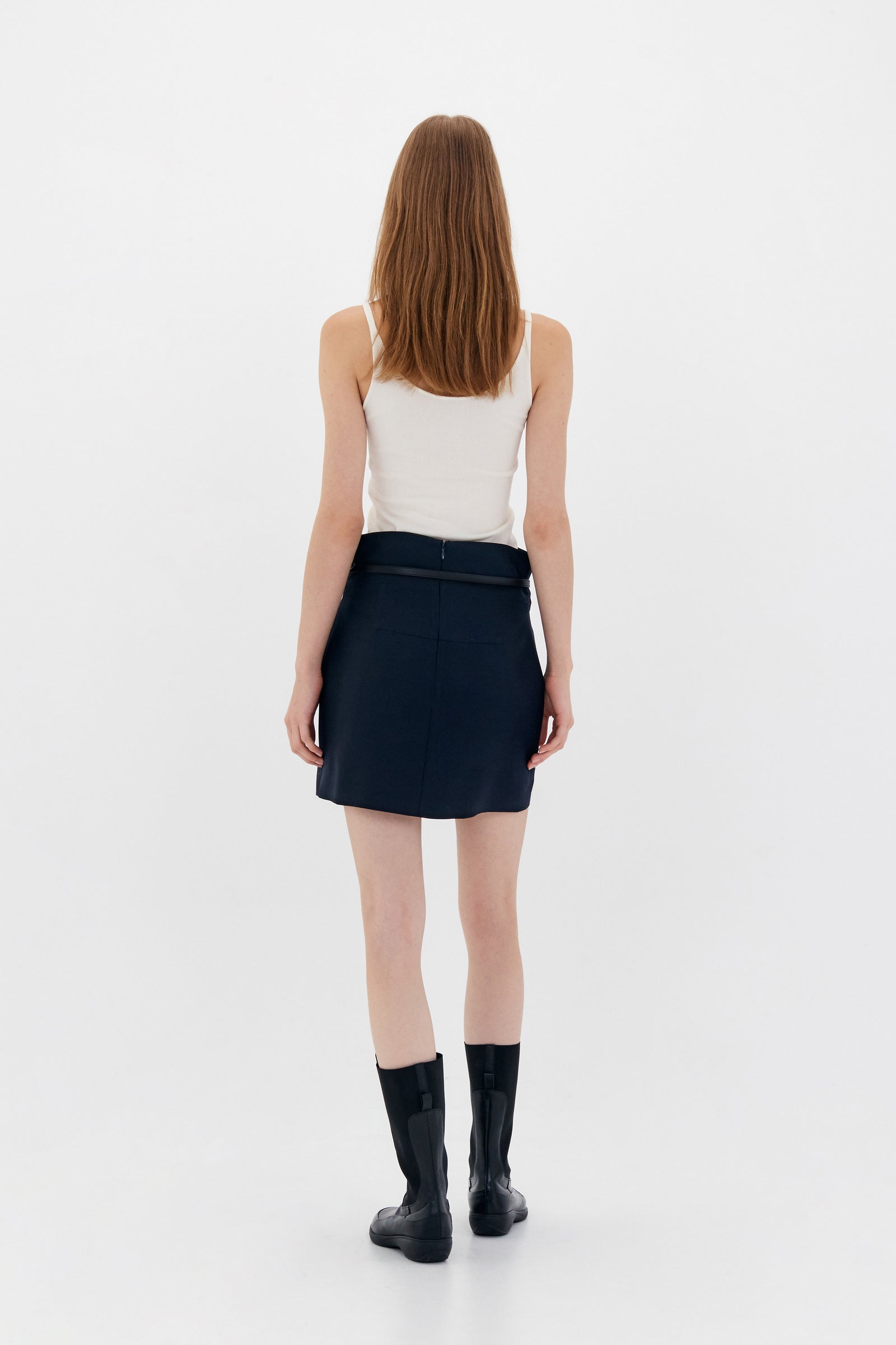 ミニスカート LOW CLASSIC : 24SS / CURVE LINE VOLUME MINI SKIRT (NAVY) Navy Curve Line Volume Mini Skirt – MANIFESTO