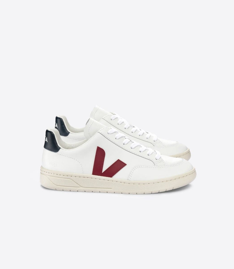 M V12 White Leather Marsala Logo